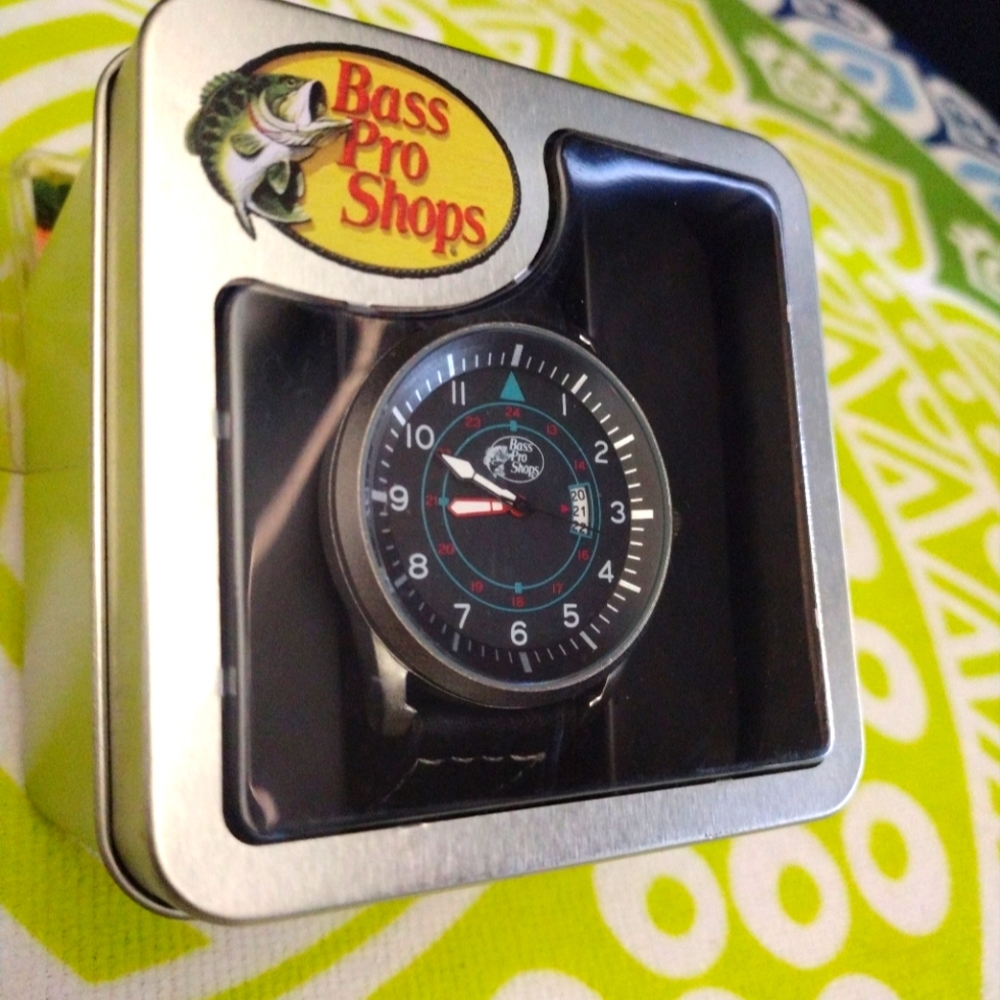 ✨🆕✨ Bass Pro Shops Men's Watch